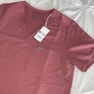 Figs one pocket mauve Catarina top size XL. Tag still attached never worn.